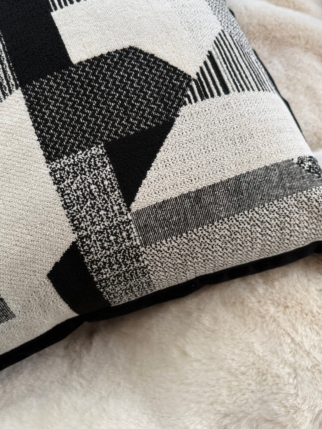 Cuscino Arredo in Ciniglia e Velluto – Made in Italy, Lavabile e "Double Face" Tunne