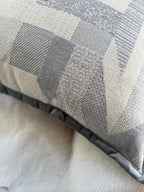 Cuscino Arredo in Ciniglia e Velluto – Made in Italy, Lavabile e "Double Face" Tunne