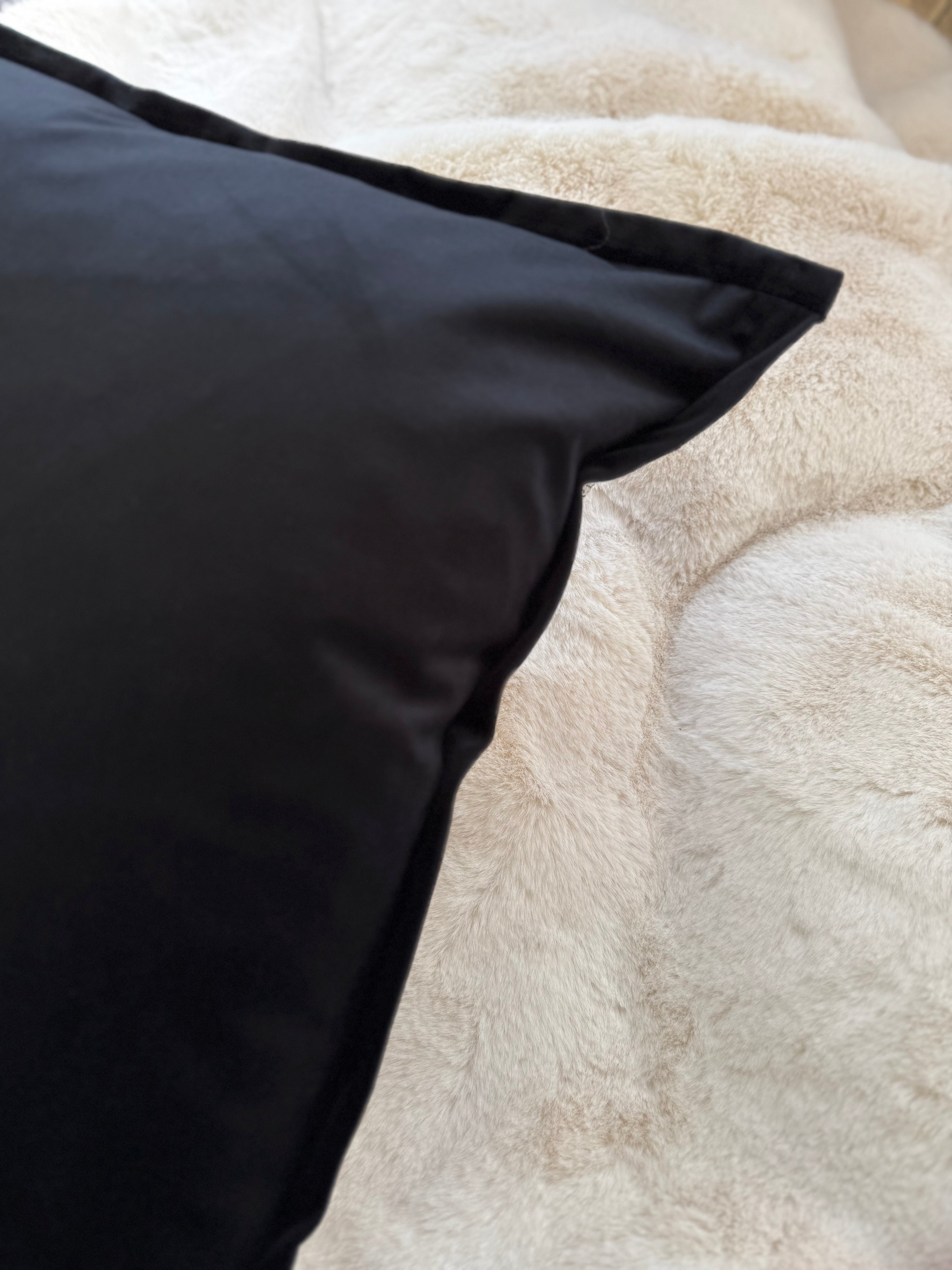 Cuscino Arredo in Ciniglia e Velluto – Made in Italy, Lavabile e "Double Face" Tunne
