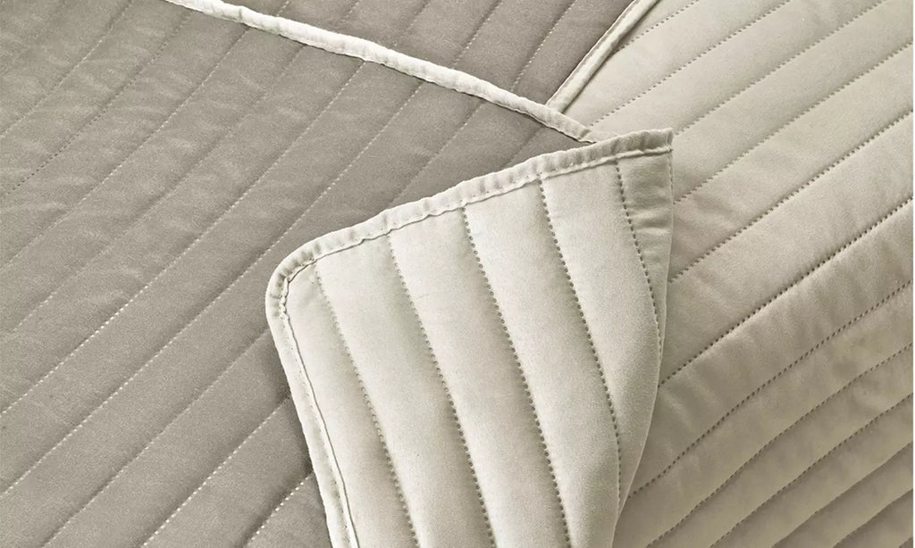 Copridivano Trapuntato